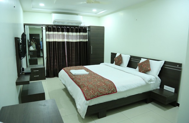 Hotel Sri Jupudy Residency