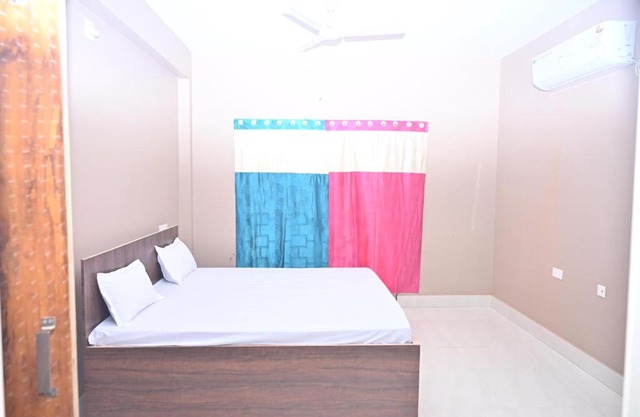 Hotel Sri Sai Plaza Inn