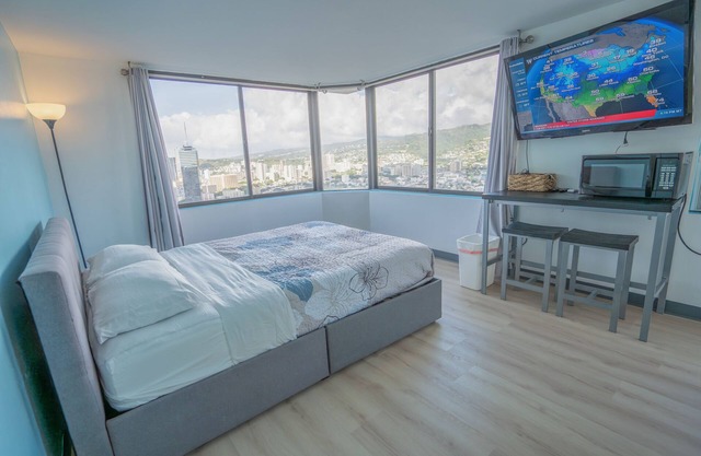 Hotel Studio Near Mountain View Waikiki Seaside Monarch Paradise Full Kitchen