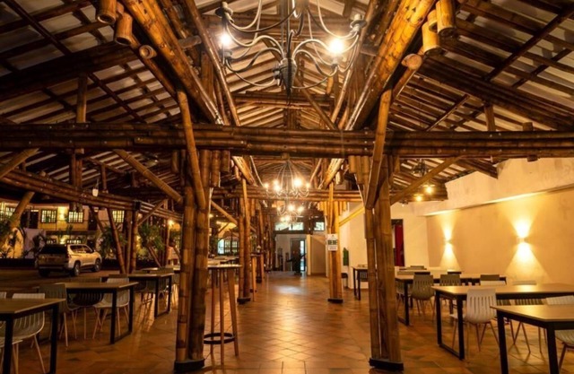 Hotel Vanguardia Natural