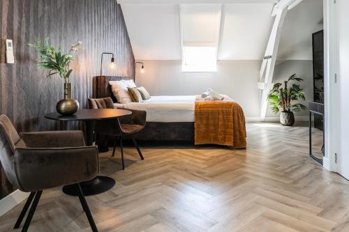 Hotelbed W Aircon At City Villa Tilburg Willem 1