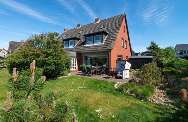 House for up to 5 people close to the city and the beach, terrace, parking space, WLAN.