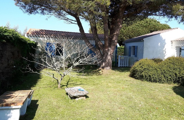 House 100 m² with enclosed garden