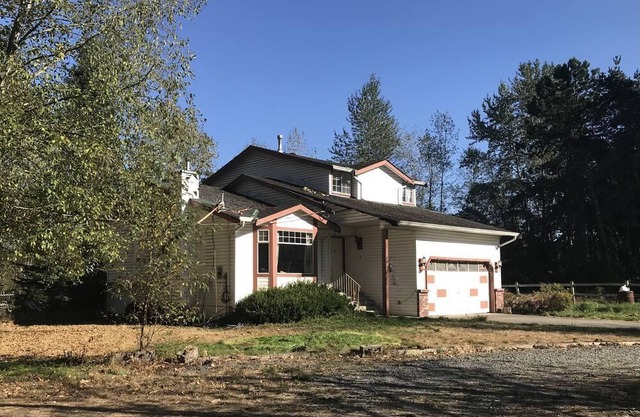 House and barn on 40 acre ranch
