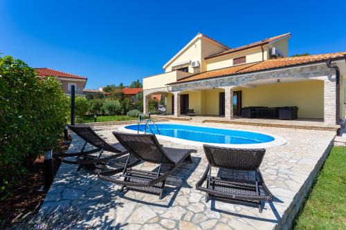House Begonia Krk Villa with heated swimming pool
