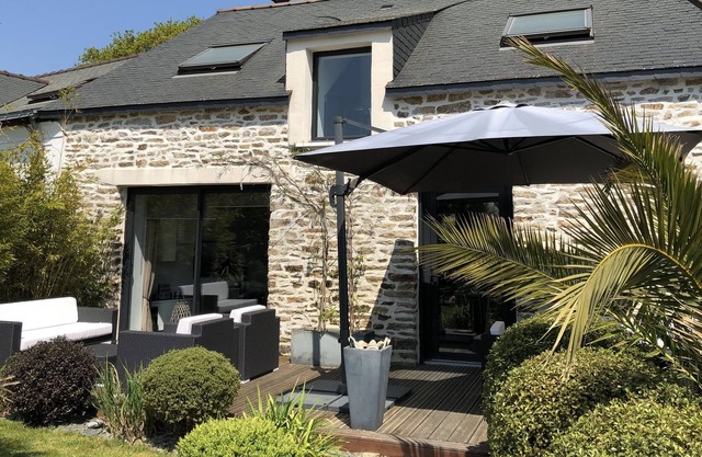 House between Sarzeau and Vannes with private pool