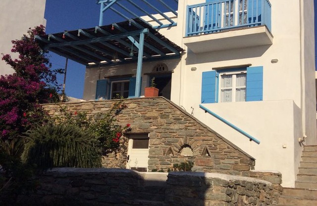 HOUSE BY THE SEA.AGIOS SOSTIS.TINOS.
