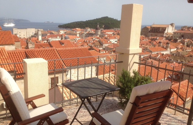 House Hilda , Old Town terrace view four bedrooms apartment