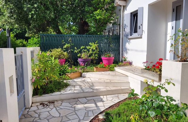 House in Royan From The Park, 5 Minutes From The Beach