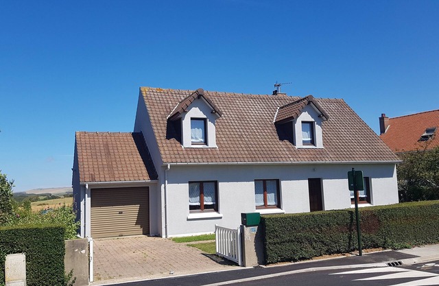House in the heart of the village of tardinghen site des 2 caps