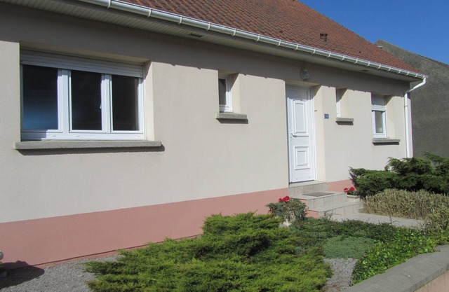 house located 800m from the beach
