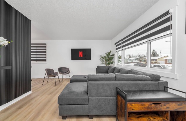 House near West Edmonton Mall and Misericordia Hospital