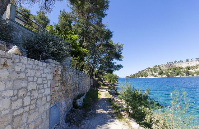 House Neven (38942-K1) - Bobovisce