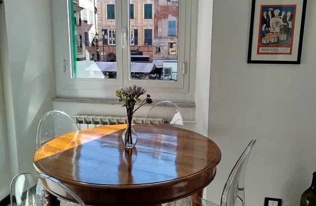 House of Romi Milly Apartment in the heart of the old town a stone's throw from the sea