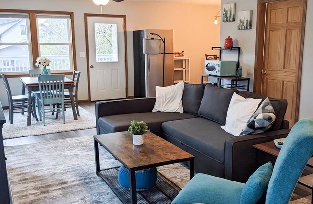 House on the Hill within walking distance of shopping and marina!