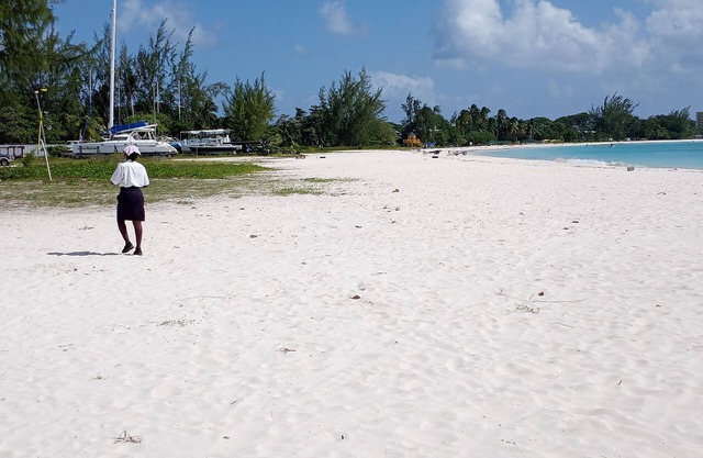 House to rent iin Bridgetown close to all the attractions n with WiFi access