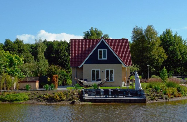 House with a bubble bath, 20 km from Assen