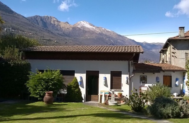 House with garden Muffin 3