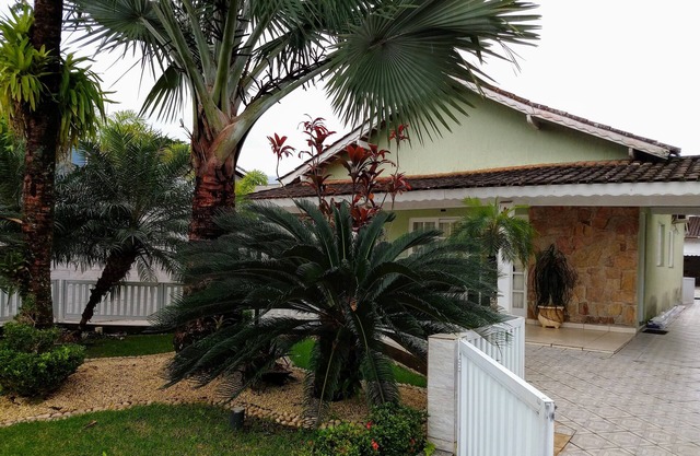 House With Pool In Condo Address Beach