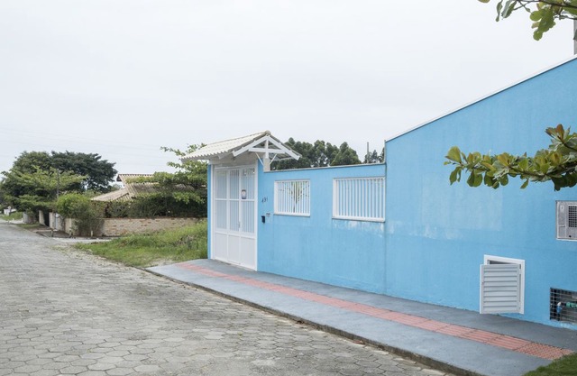 House with pool in the beach of Morrinhos