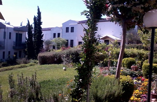 Housing Pefkos II