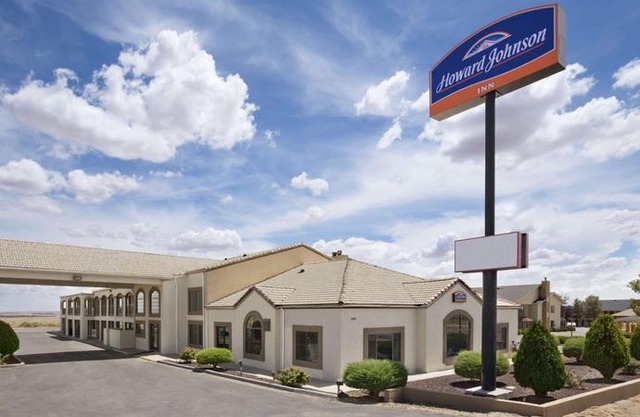 Howard Johnson by Wyndham Holbrook