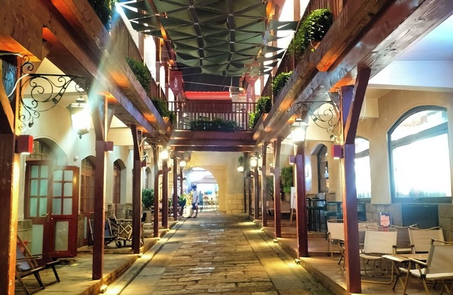 Huaqi Kaiserdom Hotel