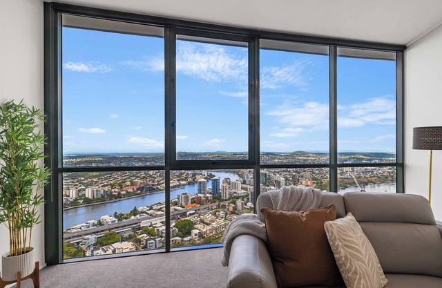 Huge 4 Bedroom Sub Penthouse|Rare Ocean Views