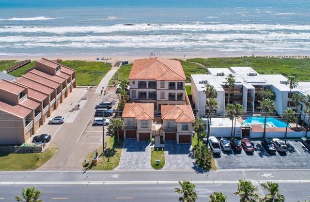 Huge Oceanfront Townhouse with Private Pool & Hot Tub, Sleeps 20! Dog-Friendly!