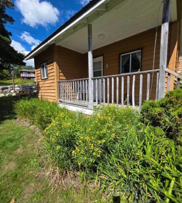 Hunts Point 1-BR Coastal Retreat - Cottage # 5