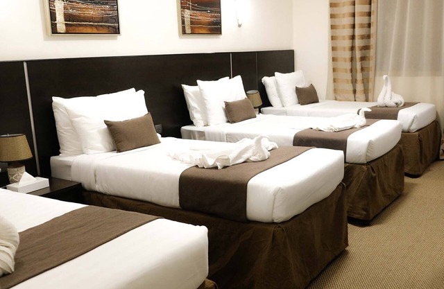 Hussain Biyari Hotel