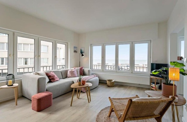 Huswell - Stylishly refurbished apartment with sea view