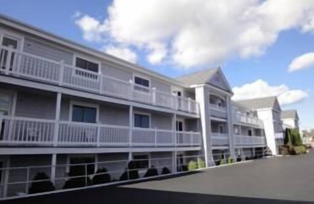 Hyannis Travel Inn