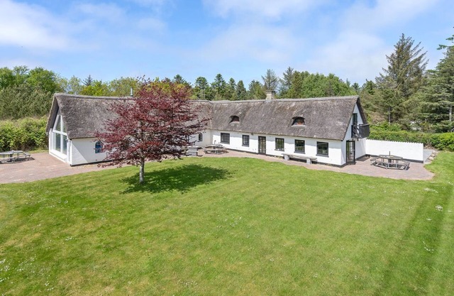"Iben" - 2.3km from the sea by Interhome