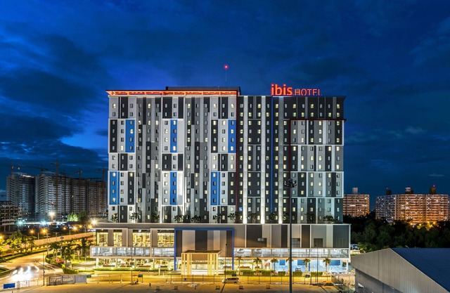 ibis Bangkok IMPACT