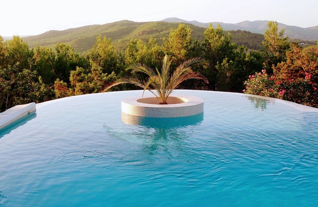 Ibiza large and luxurious Finca in very exclusive environment.