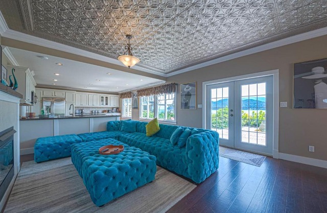 Iconic 3-Story Waterfront 'Marina House' w/View