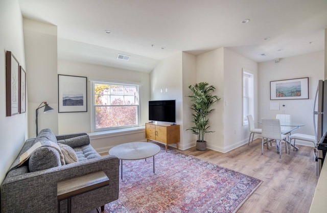 Ideal Dupont Circle 1BR w/W/D, nr Bars & Metro Station, by Blueground