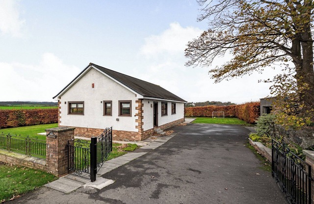 Ideal for exploring the beautiful Ayrshire coast & countryside.
