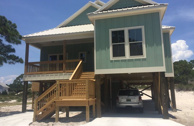 Ideal House in Beautiful Gulf Front Gated Community