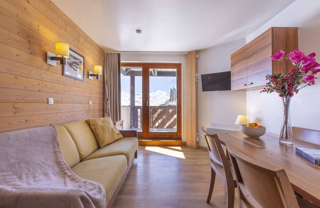 Ideally Located on the Slopes with Balcony! #PI705