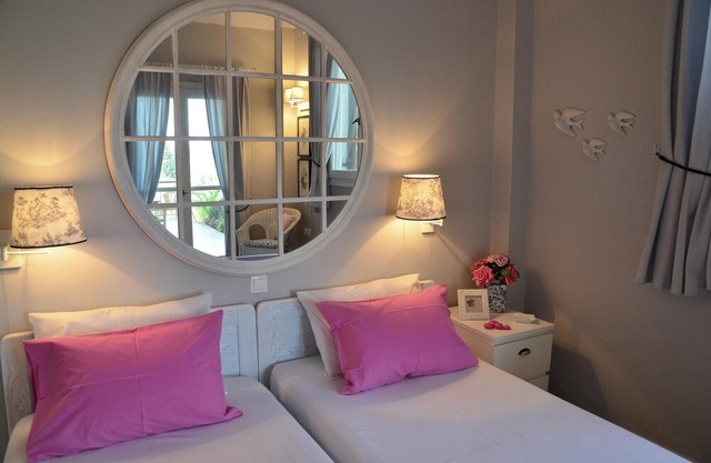 Idyllic located holiday apartment at the sea, Wifi, Vourvourou, Chalkidiki-Sitho