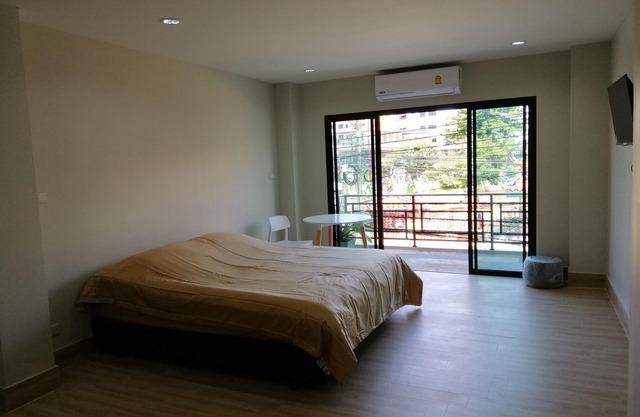 iHome is located​ in​ quiet​ atmosphere, 12 bedrooms with 12 private bathrooms