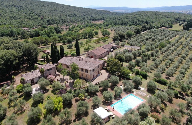 Il Boschetto wonderful villa for 5 people with splendid swimming pool
