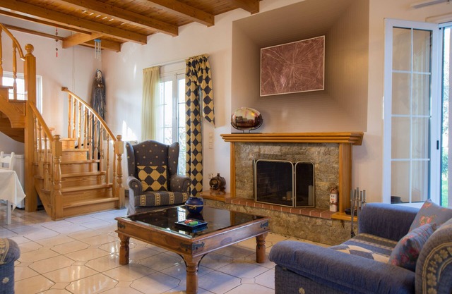 Ilenia's 3 Bedroom House With Private Pool