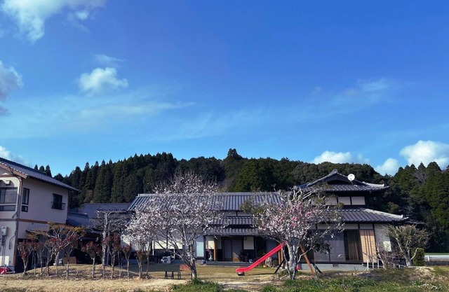 Imari closer to Karatsu Only one group allowed /Imari Saga