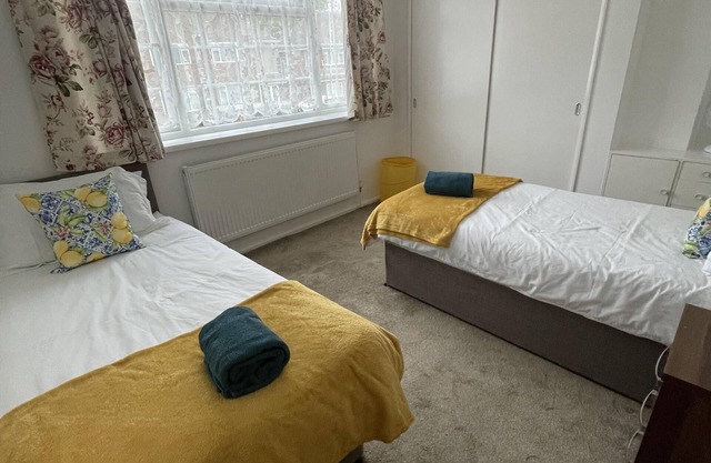 Immaculate 3-bed House in Luton