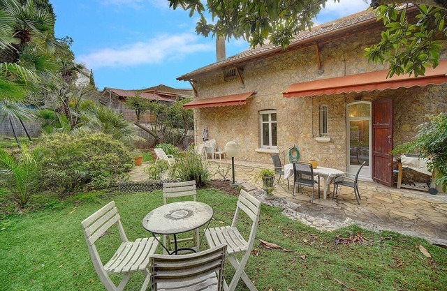 IMMOGROOM - Villa in the city center with terrace- garden