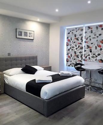 Imperial Court Suites