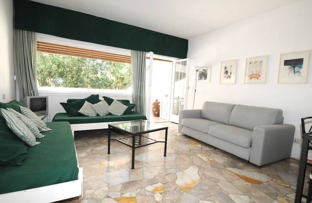 In the Gulf of Punta Ala, in a residence in the pine forest, a few steps from the beach